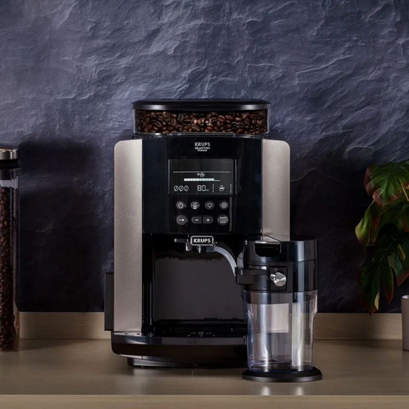 Espressor automat Krups Arabica Latte EA819E10, 1450W, 15 bar, 1.7 l, LCD, 5 programe, 3 functii, 3 setari de temperatura si aroma, Milk Comfort / One Touch Cappuccino, Negru