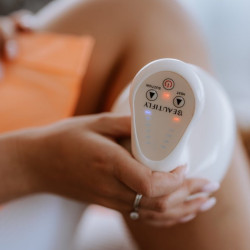 Aparat de masaj Beautifly B-Modello BODY, 24W, 6 niveluri de terapie termică, Lumină roșie 50°C, Detoxifiere limfatică, Masaj dermatologic, Fără fir, Alb