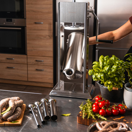 Mașină de umplut cârnați Klausberg KB 7930, 5 kg, Manuală, 4 duze din oțel, Supapă de sângerare, Cilindru de rulare, Inox