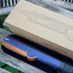 Placa pentru par cu uscare Dyson HT01 Airstrait Bco/Dbu, 1600W, 140°C, Ionizare, 6 trepte de temperatura, LCD, Albastru/Cupru