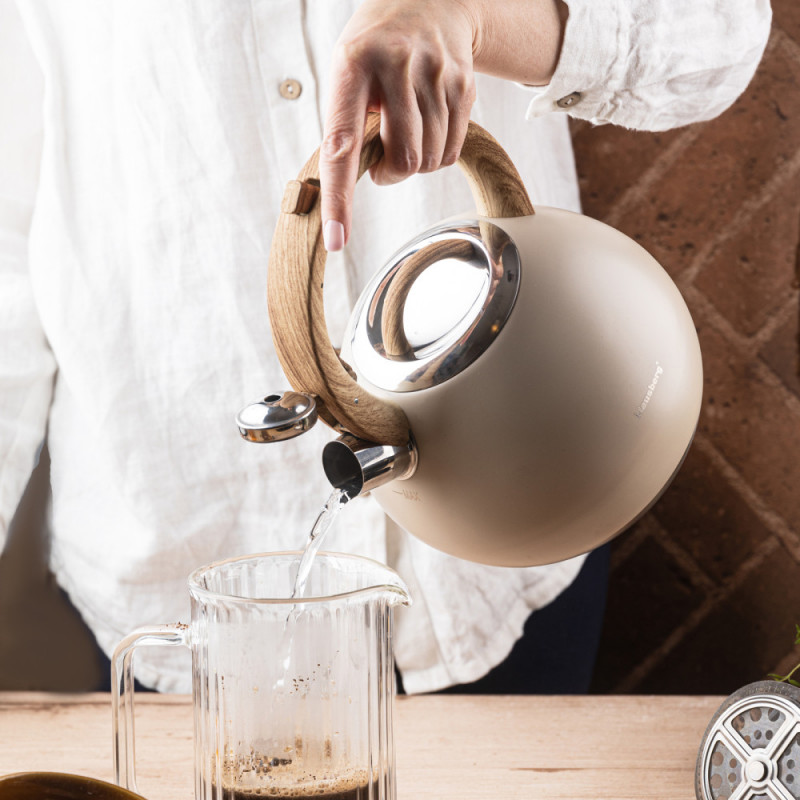 Fierbător fluierător Klausberg KB 7956, 3l, Mâner termoizolat, Fund multistrat, Inducție, Bej