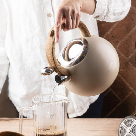 Fierbător fluierător Klausberg KB 7956, 3l, Mâner termoizolat, Fund multistrat, Inducție, Bej