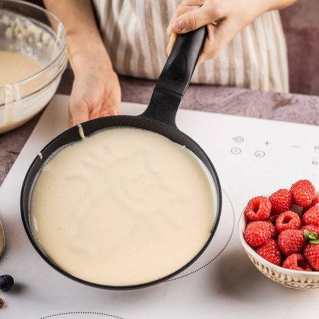 Plită pentru clătite Klausberg KB 7973, 18 cm, Fund în relief cu pisicuță, Acoperire antiaderentă, fără PFOA, Inducție, Negru