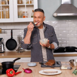 Caserolă cu capac Royalty Line RL-FSN20, 20 cm, 2.1 l, finisaj granit, inducție, negru