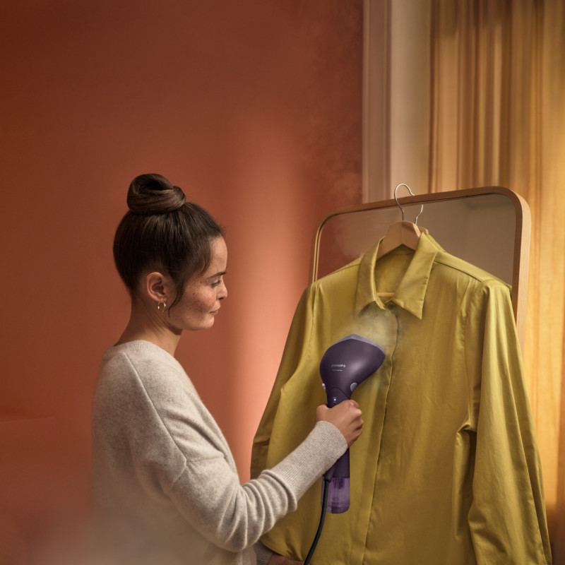 Уред за гладене с пара Philips STH7050/30, 1500W, 100 мл + 200мл, 28 г/мин, OptimalTEMP, Регулируема глава, 2 нива на пара, StyleMat, Лилав