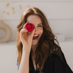 Stimulator clitoridian Beautifly Rose Glow Pleaser, 5 moduri, 5 viteze, 90 min, Potrivit pentru utilizare la duș / baie, silicon antialergic, Silențios, roșu