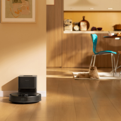 Aspirator robot Roborock Q10 PF+, 10000 Pa, 150 min, 0,35 L, Wi-Fi, uscat/umed, ridicare automată a mopului, LiDAR 360°, cartografiere 3D, control vocal, negru