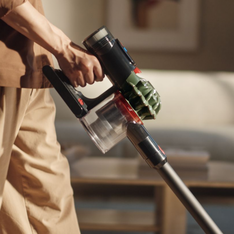 Aspirator vertical Dyson V8 Cyclone SV55 MAGn/Bk 226587-01, 150AW, 0,54 L, 3 moduri, fără pierderi de putere, golire igienică, filtrare complet etanșă, negru/magneziu