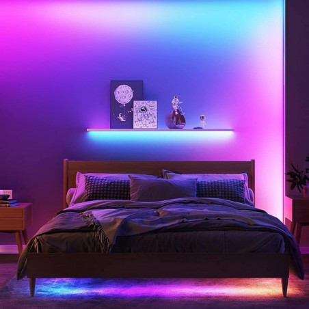 Bandă LED inteligentă Govee RGBIC H618A3D1, 12 W, 5 m, 90 LED-uri, Wi-Fi, Bluetooth, Alexa, control vocal și mobil, albă