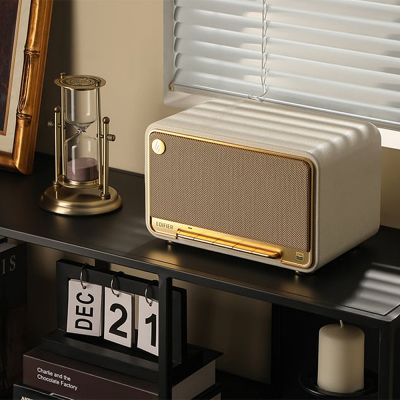 Boxa Edifier D32 WH, 60 W, Baterie pana la 11 h, Audio de inalta rezolutie/wireless, Bluetooth 5.3, Wi-Fi, Apple Airplay2, DRC, DSP, Carcasa din lemn, Alb