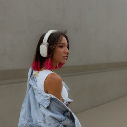 Casti fara fir Edifier WH950NB Ivory, 40 mm, 55 ore, Difuzoare dinamice acoperite cu titan, 3 moduri, Timer, Bluetooth V5.3, ANC, ENC, Hi-Res, Bej