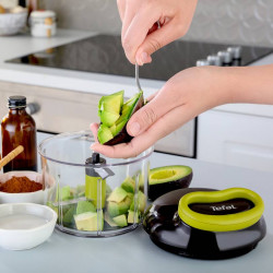 Tefal K1320404 Tocător manual, 0,9 L, mecanism automat de retragere a cablului, 2 lame din oțel, blocare capac, negru/verde