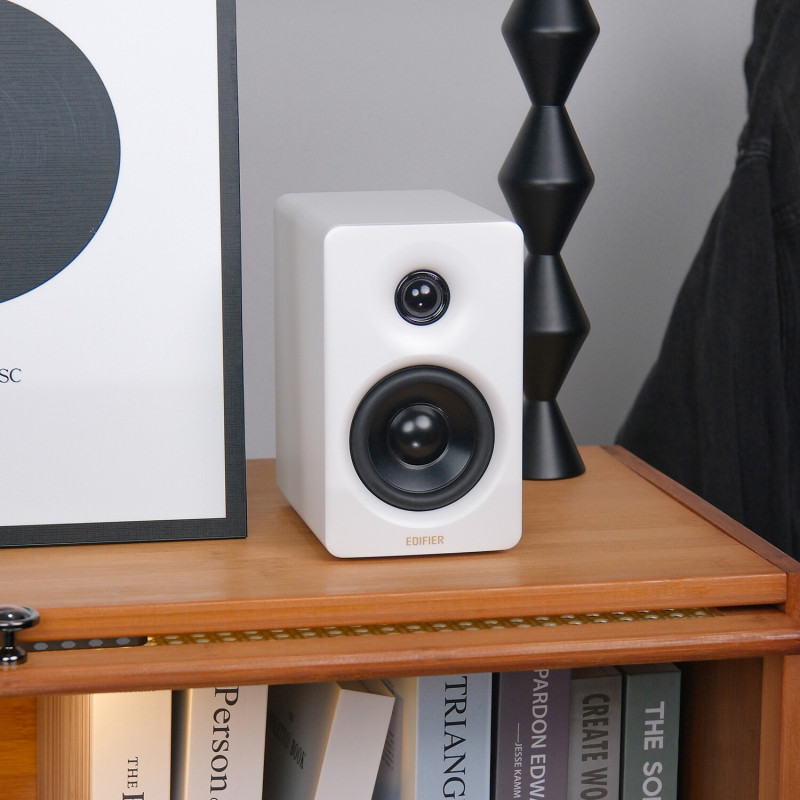 Difuzoare Edifier M60 WH, 66 W RMS, Bluetooth V5.3, Hi-Res & Hi-Res, DSP, USB-C, 3,5 AUX, ConneX, carcasă realizată manual, alb