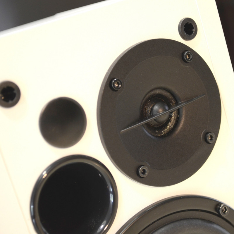 Difuzoare Edifier R1280T WH-SL 2.0, 42 W RMS, 2xRCA, telecomandă, carcasă din lemn, alb/argintiu