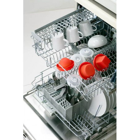 Recipient gatit oua la cuptorul cu microunde Lekue 1009028, 100 ml, 1 ou, Silicon platinat, Transparent/Rosu