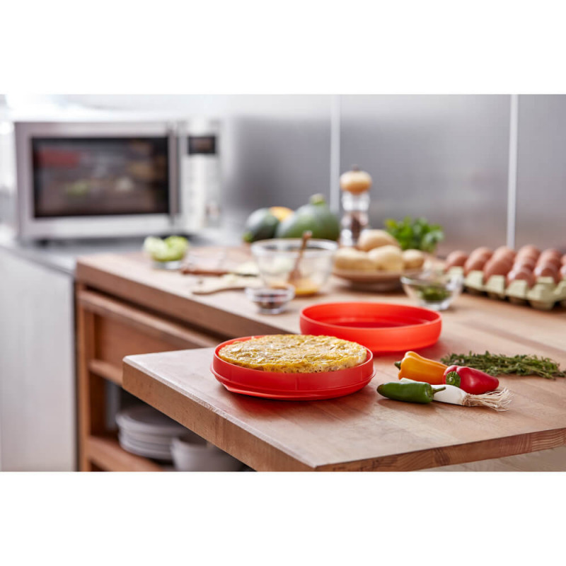 Vas pentru omleta in cuptorul cu microunde Lekue 1009030, 25 x 19 x 5 cm, Silicon platinat, -60°C pana la +220 °C, Transparent/Rosu