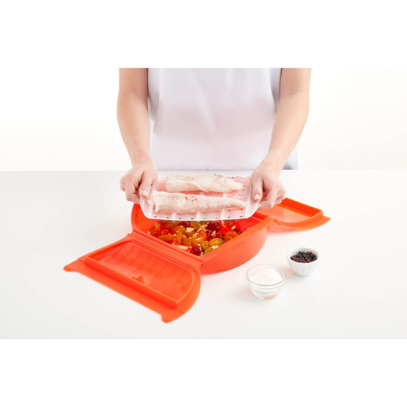 Aburitor pentru cuptorul cu microunde cu suport Lekue 1009048, 1-2 porții, silicon platin, roșu