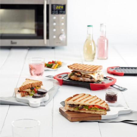 Lekue 1009081 Tigaie pentru cuptor cu microunde, 25,2 x 14,8 x 5,4 cm, silicon platin, oțel cu acoperire antiaderentă, 0 până la +240 °C, roșu