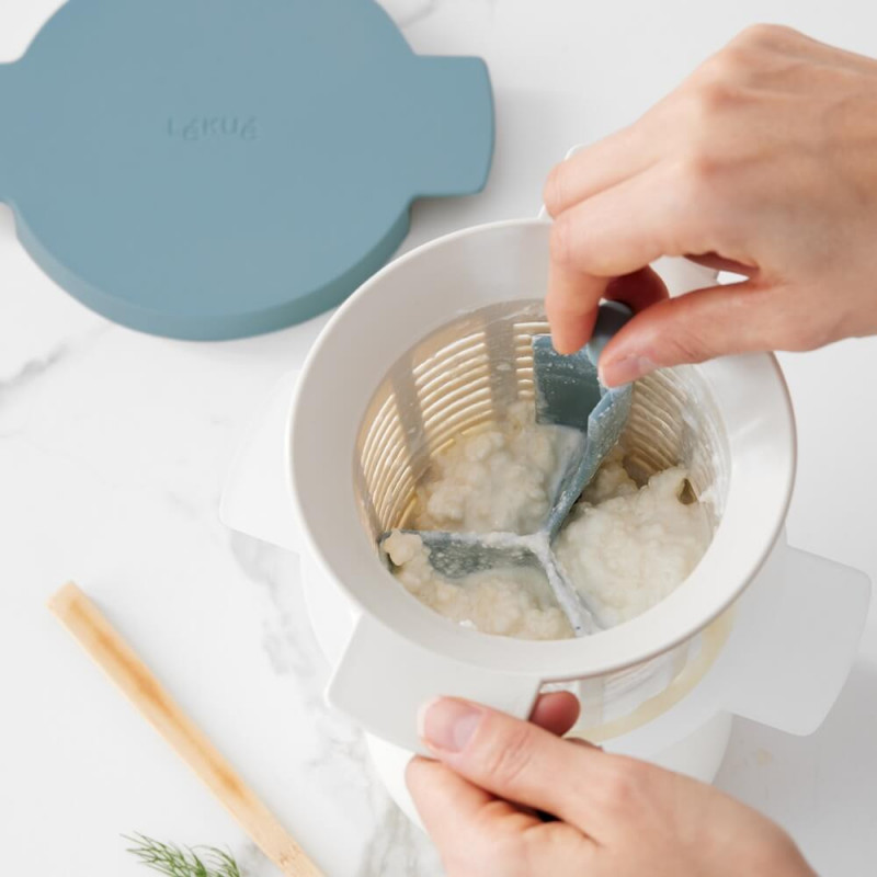 Set cupe preparare kefir si iaurt Lekue 1010155, 18,5 x 14,5 x 15,5 cm, +4°C / +90°C, Alb/Albastru