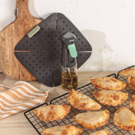 Tavă de copt pentru friteuze cu aer cald Lekue 1010156, 22x22 cm, -20/+220°C, silicon, gri