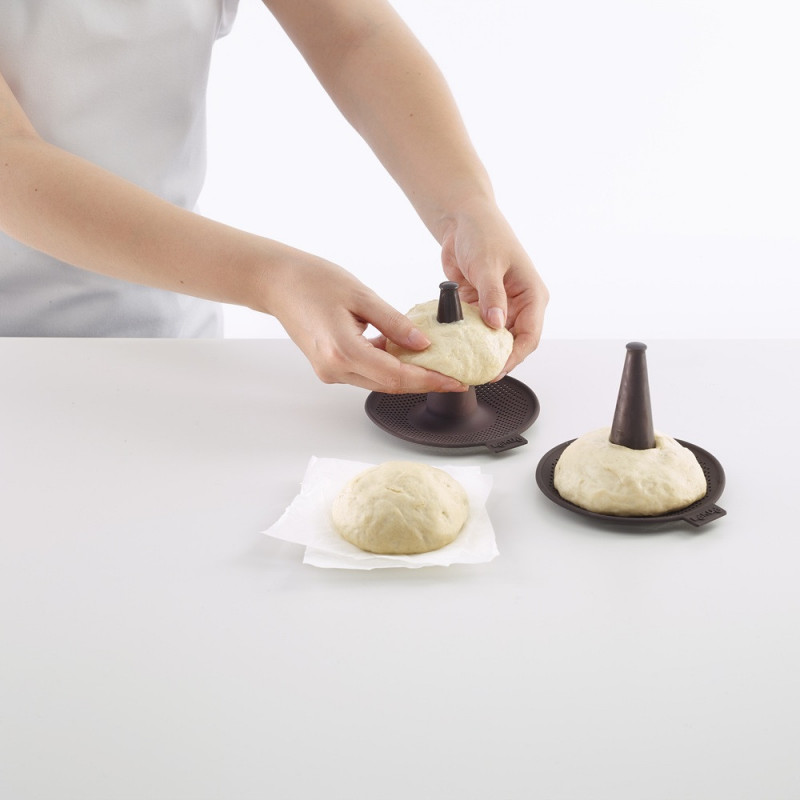 Set 6 forme pentru covrigi Lekue 1010176, 13,5 x 12,5 x 10,3 cm, Microperforate, -60°C/+220°C, Bronz