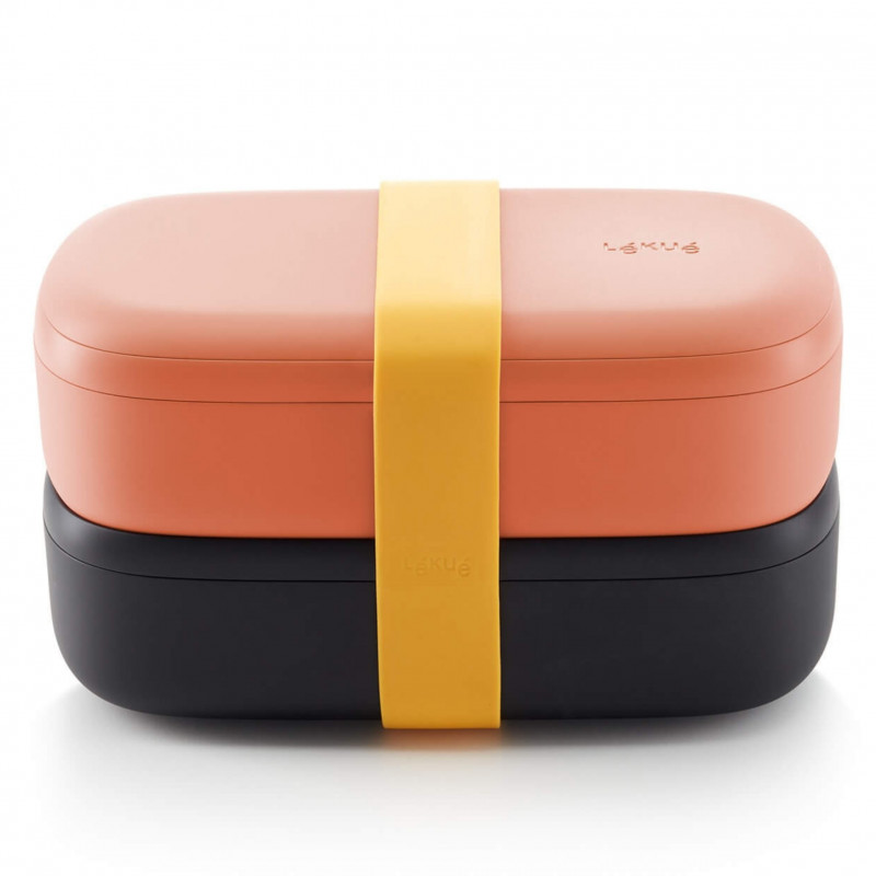 Set 2 recipiente pentru alimente Lekue On The Go 1010221, 2x500 ml, Inchidere ermetica, Compartiment tacamuri, Supapa pentru cuptorul cu microunde, Coral/Negru