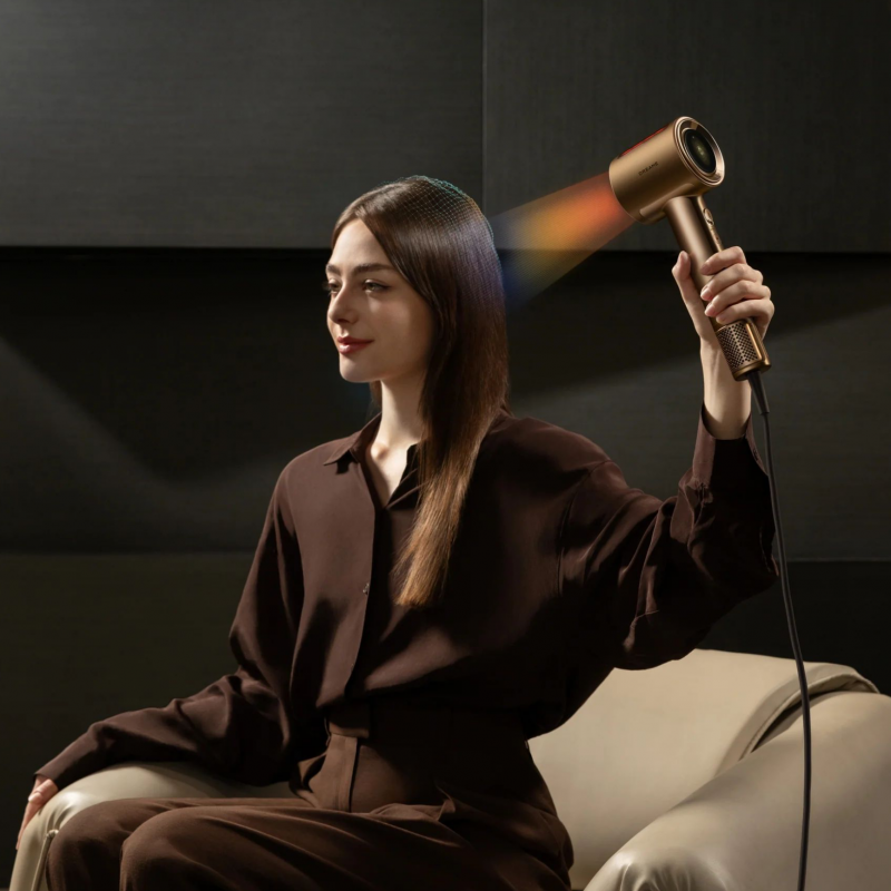 Uscător de păr Dreame Pilot AHX01A, 1600 W, moduri A.I., 3 viteze, 4 temperaturi, 55 m3/h, ionizare, NTC, LED, control inteligent al fluxului, bronz