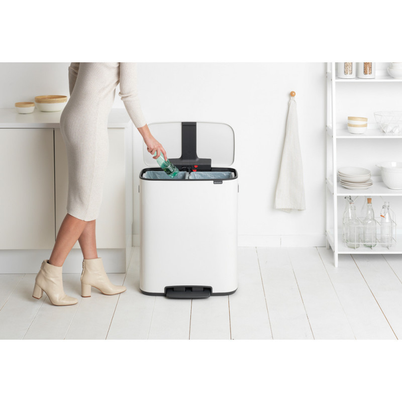 Coș de gunoi Brabantia Bo Pedal 1003188, 2x30 l, închidere lină, bază antiderapantă, alb