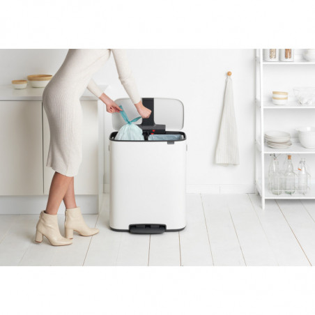 Coș de gunoi Brabantia Bo Pedal 1003188, 2x30 l, închidere lină, bază antiderapantă, alb
