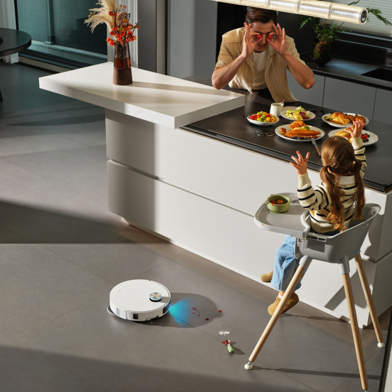 Aspirator robot Dreame X60 Ultra Complete RLX87DE-WH, 180 min, 0,2 l, Camere AI, VersaLift, Statie de incarcare automata, Comenzi vocale, Alb