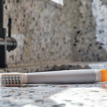 Perie pentru curatarea gresiei Joseph Joseph CleanTech™ 6500021, 18 x 5 x 3 cm, 2 tipuri de fibre, Bej