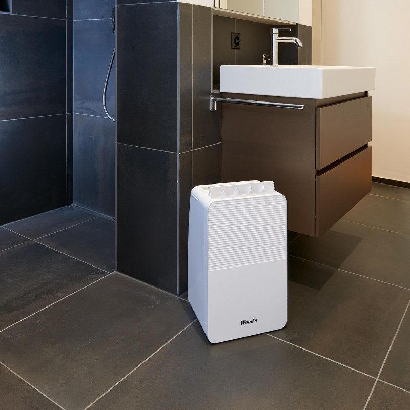Dezumidificator pentru sufragerii și băi Woods MDK13, 2 viteze, până la 60 m², potrivit și pentru băi, 108 m³, 2 l, 12 l/24 h, hidrostat, 44 dB, IPX1, alb