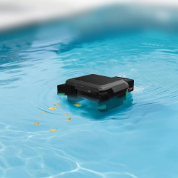 Skimmer solar / DC pentru curatarea suprafetei apei din piscine LOTUS, Pana la 10 ore, 3 motoare, 6 l, IPX8, Negru