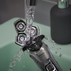 Aparat de ras electric Philips Shaver Series 5000 S5887/10, 9 W, 60 min, pentru ras umed/uscat, trimmer încorporat, SkinIQ, PowerAdapt, capete rotative la 360°, lame cu autoascuțire, gri carbon