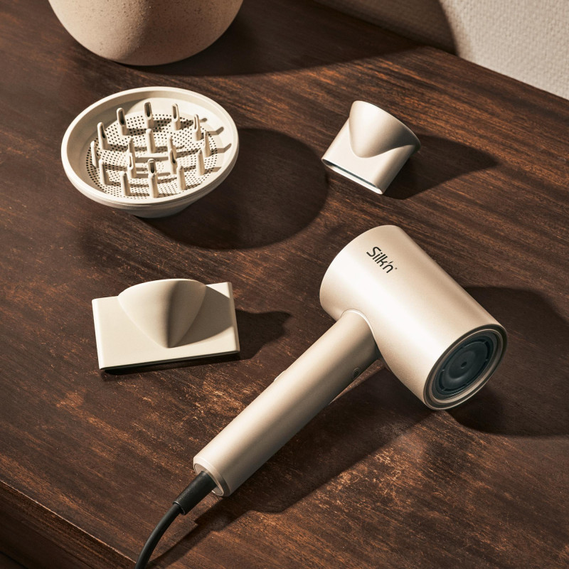 Uscător de păr Silk'n SilkyAir Pro HDB3PE1001, 1600 W, 76 km/h, 18 moduri, control automat al temperaturii, 39-98 °C, ionizare, 3 accesorii, LED, roz auriu