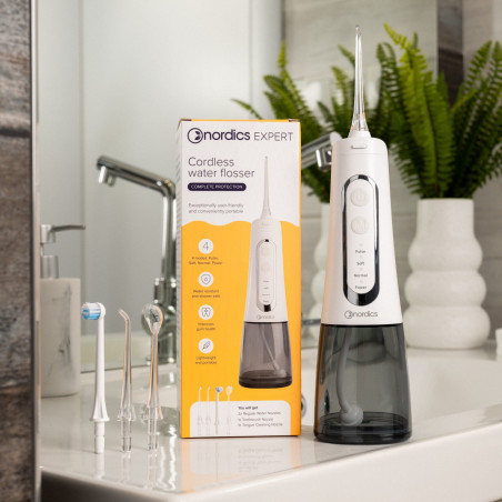 Irigator dentar Nordics Expert EA139W, 300 ml, 5 moduri, 5 jeturi de aer, IPX7, Duza rotativa la 360°, USB-C, Alb