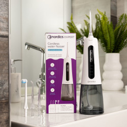 Irisă dentară Nordics Expert EA139B, 300 ml, 5 moduri, 5 jeturi de aer, IPX7, duză rotativă la 360°, USB-C, negru
