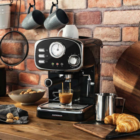 Mașină de espresso de design Gastroback Basic 42615, 1100 W, 15 bari, 1,25 l, încălzitor de cești, piese detașabile, port-filtru, negru