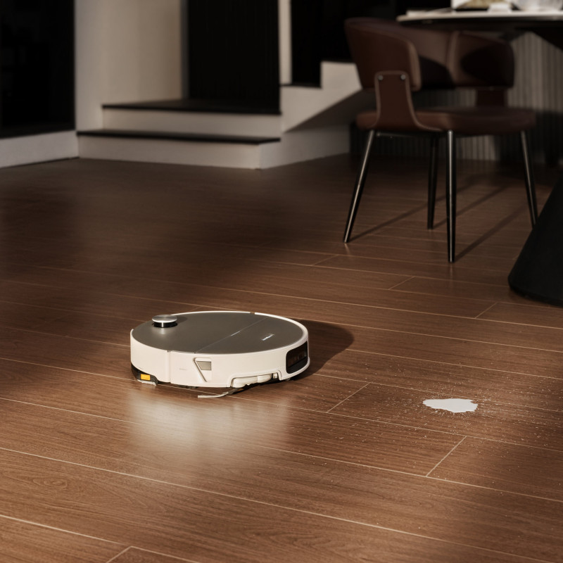 Aspirator robot Roborock Saros 20 Sonic Complete, 65 W, 36.000 Pa, 228 ml/2,7 l, AdaptiLift 3.0, RetractSense LiDAR cu Reactive AI 3.0, autonomie de 190 min, alb