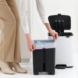 Coș de gunoi Brabantia Bo Pedal 1010119, 12 l, închidere ușoară, bază antiderapantă, alb