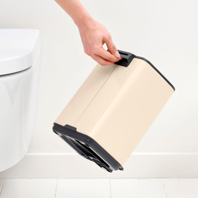 Coș de gunoi Brabantia Bo Pedal 1010122, 4 l, închidere ușoară, bază antiderapantă, bej