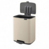 Coș de gunoi Brabantia Bo Pedal 1010123, 12 l, închidere ușoară, bază antiderapantă, bej