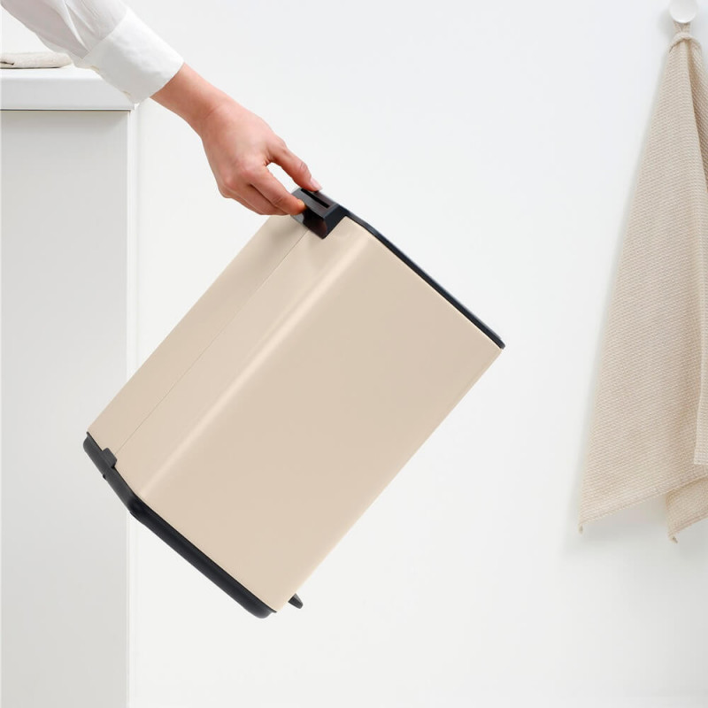 Coș de gunoi Brabantia Bo Pedal 1010123, 12 l, închidere ușoară, bază antiderapantă, bej