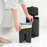 Coș de gunoi Brabantia Bo Pedal 1010131, 4 l, închidere ușoară, bază antiderapantă, finisaj mineral, gri închis
