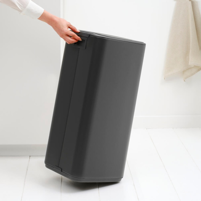 Coș de gunoi Brabantia Bo Pedal 1010134, 30 l, închidere ușoară, bază antiderapantă, finisaj mineral, gri închis