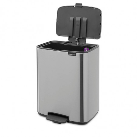 Coș de gunoi Brabantia Bo Pedal 1010143, 12 l, Închidere ușoară, Bază antiderapantă, Rezistent la amprente, Oțel inoxidabil/Mat