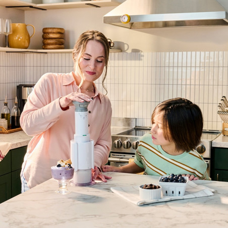 Aparat de înghețată Cuisinart Freeze Wand ICEFD10E, 250 W, 240 ml, 5 programe, fără BPA, funcționare silențioasă, alb