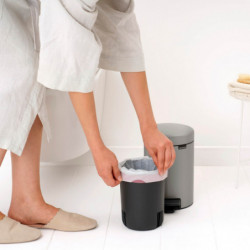 Coș de gunoi cu pedală Brabantia NewIcon 1010433, 3 l, închidere lentă, bază antiderapantă, gri deschis
