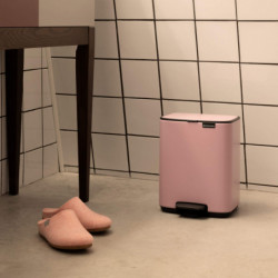 Coș de gunoi Brabantia Bo Pedal 1010444, 4 l, închidere ușoară, bază antiderapantă, roz