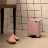 Coș de gunoi Brabantia Bo Pedal 1010444, 4 l, închidere ușoară, bază antiderapantă, roz